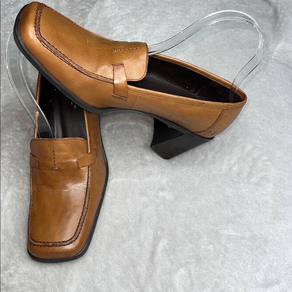 PARADE 11 Preppy Saddle Leather Neutral Chunky Heel Loafers Made in Brazil